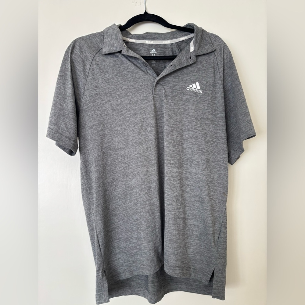 Men’s heathered grey polo